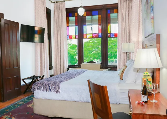 Hotel Summit Street Inns
